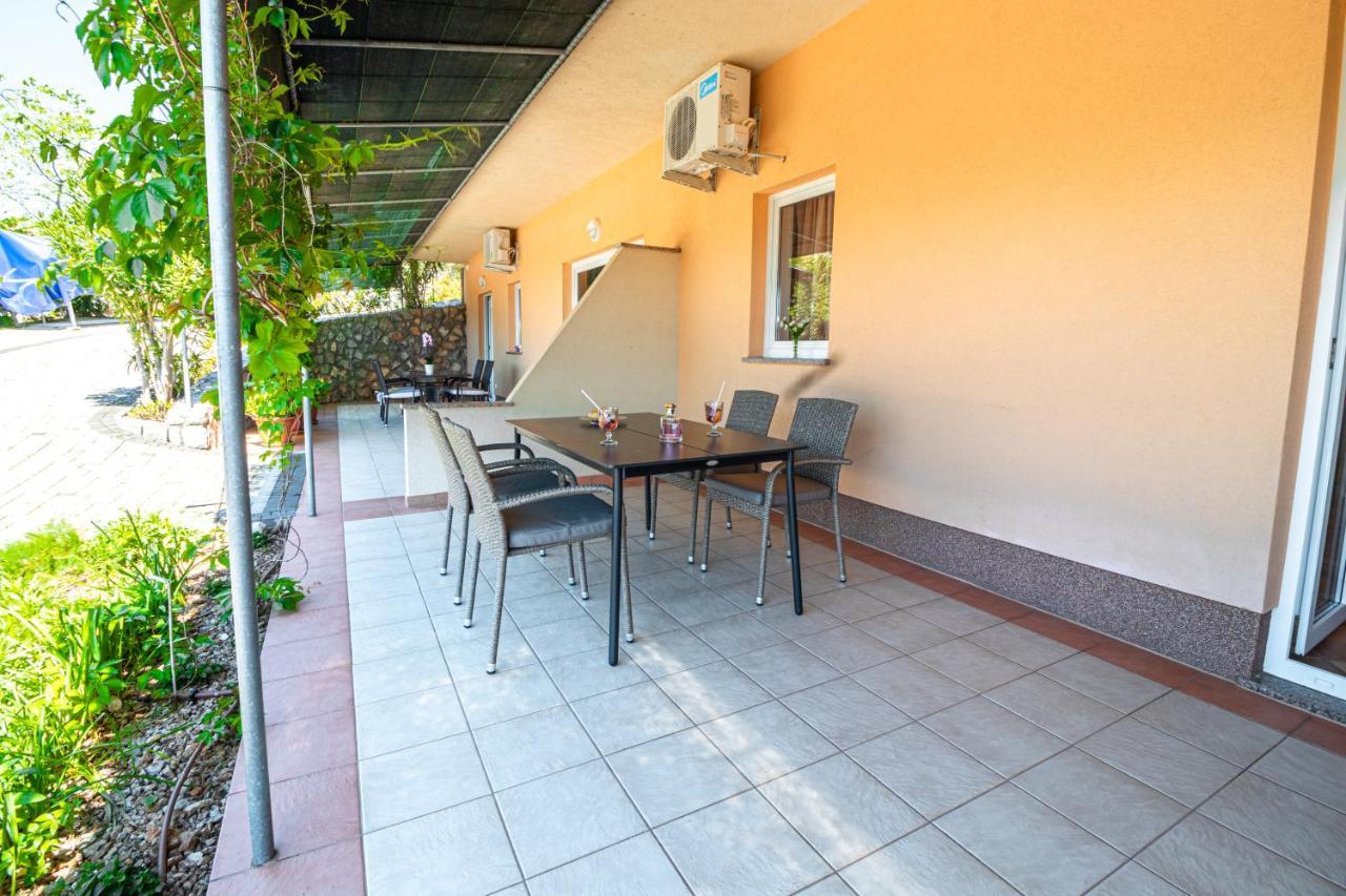 Apartments Sandra Kornic Ngoại thất bức ảnh