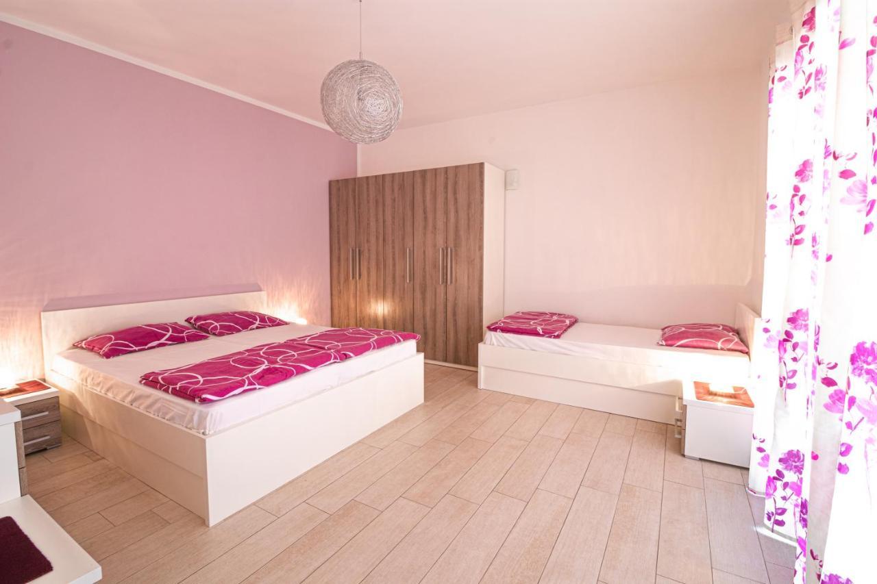 Apartments Sandra Kornic Ngoại thất bức ảnh