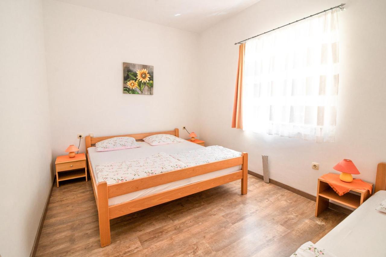 Apartments Sandra Kornic Ngoại thất bức ảnh